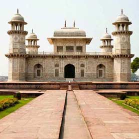 Tomb of I'timād-ud-Daulah - Agra